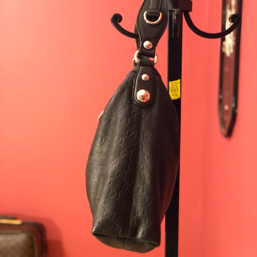 Gucci Black Calfskin Leather Hobo Bag - Picture 2 of 6
